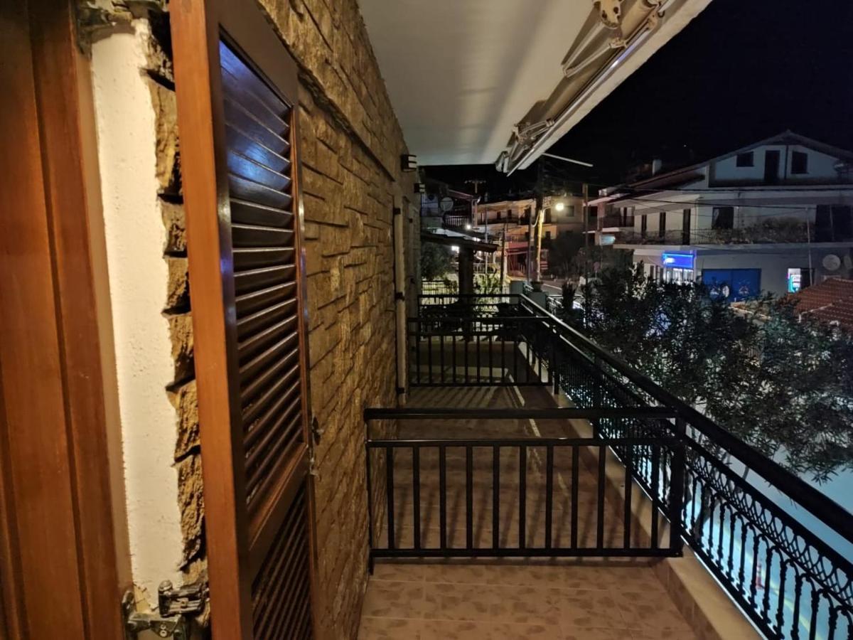 Ξενώνας Φωτεινη Ouranoupoli Exteriör bild
