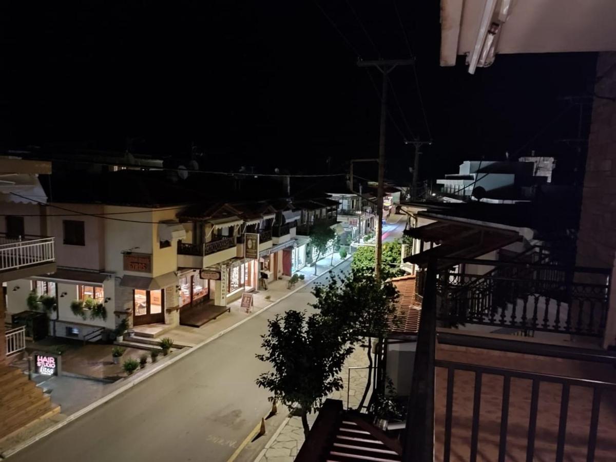 Ξενώνας Φωτεινη Ouranoupoli Exteriör bild