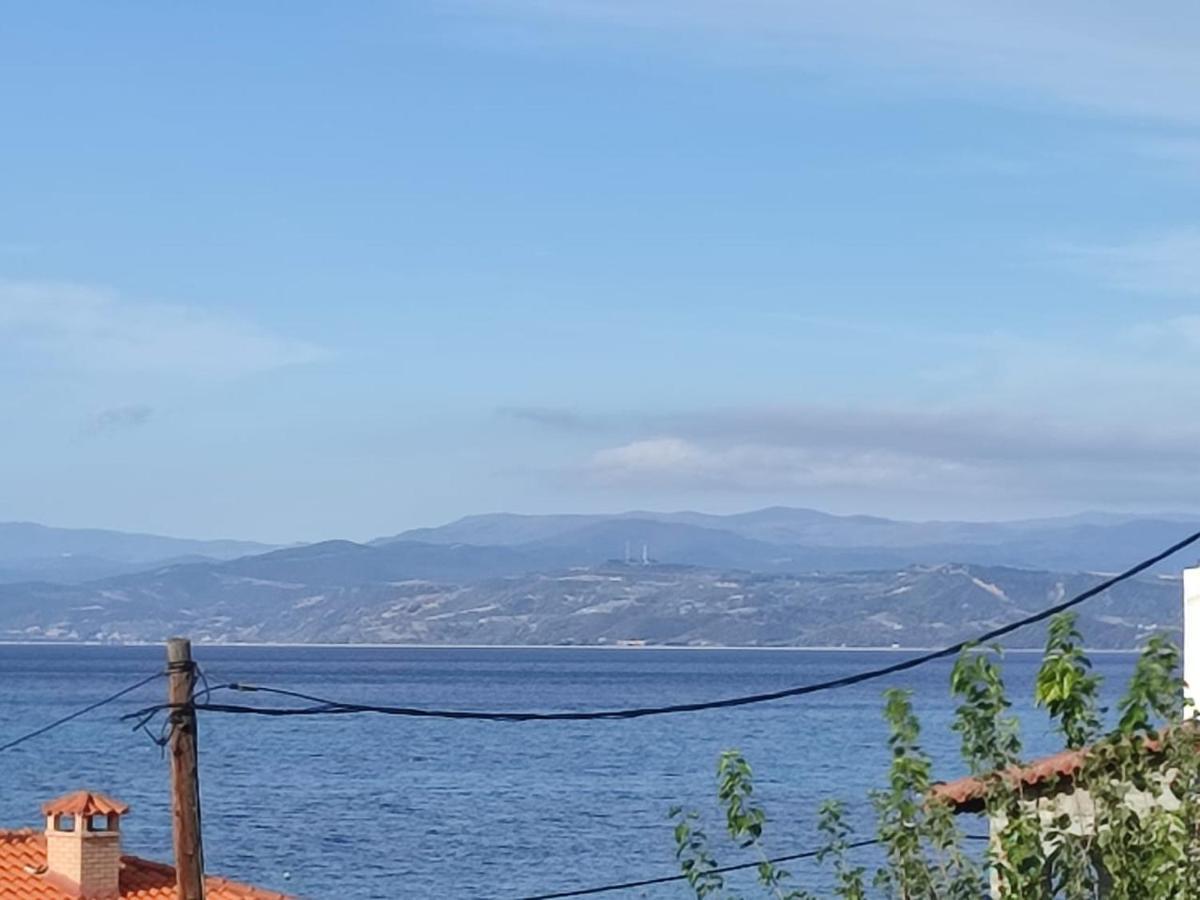 Ξενώνας Φωτεινη Ouranoupoli Exteriör bild
