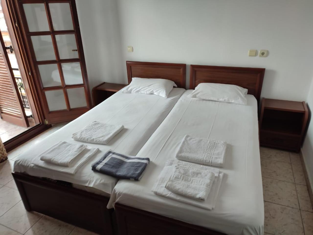 Ξενώνας Φωτεινη Ouranoupoli Exteriör bild